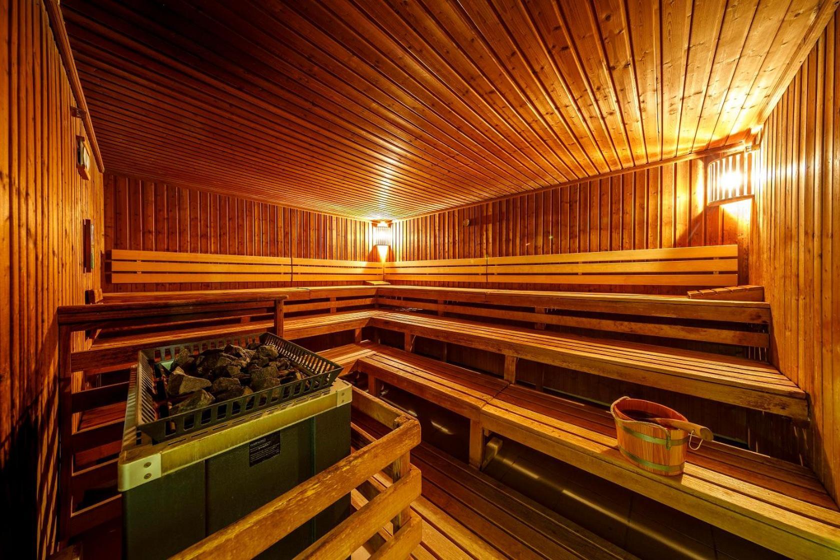 Hotel Sportwelt Radeberg Extérieur photo
