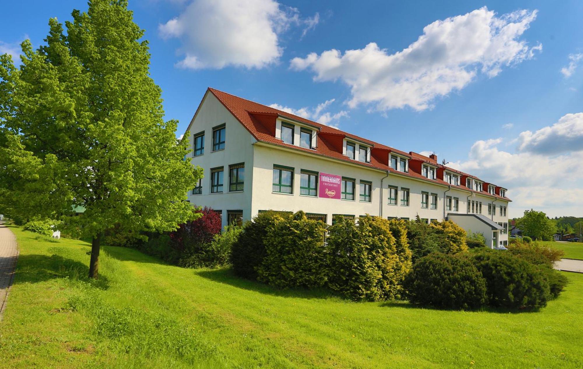 Hotel Sportwelt Radeberg Extérieur photo