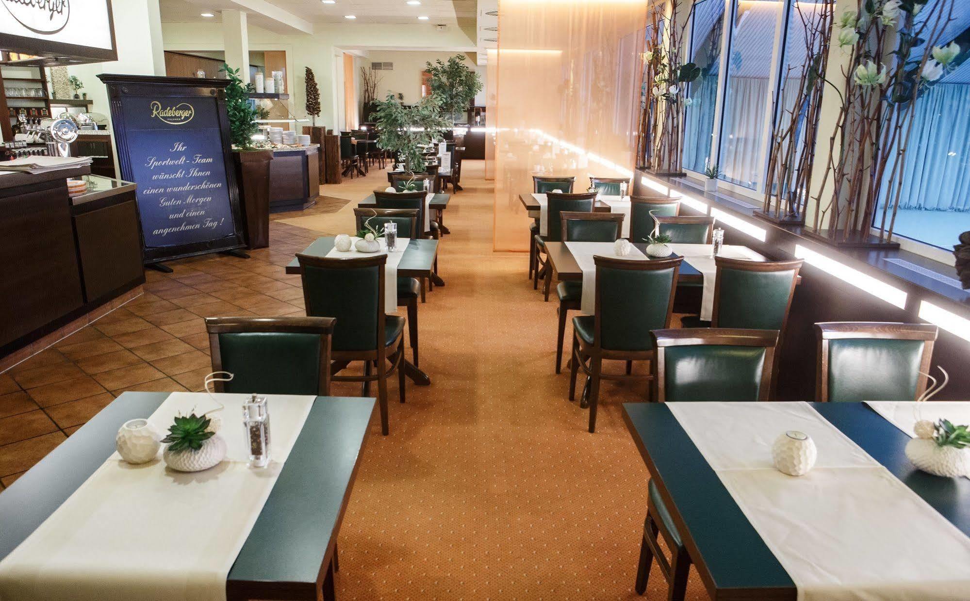 Hotel Sportwelt Radeberg Extérieur photo