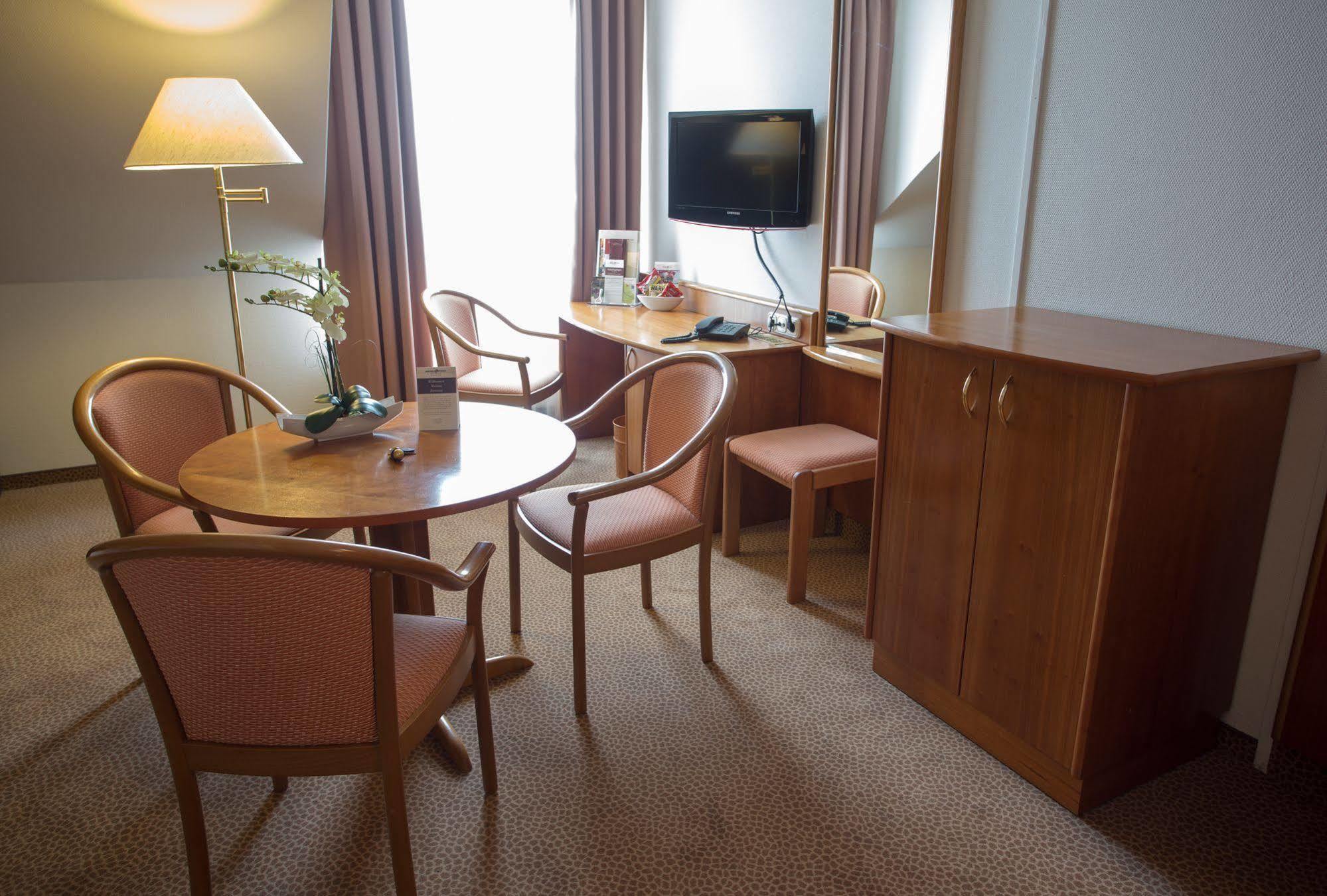 Hotel Sportwelt Radeberg Extérieur photo