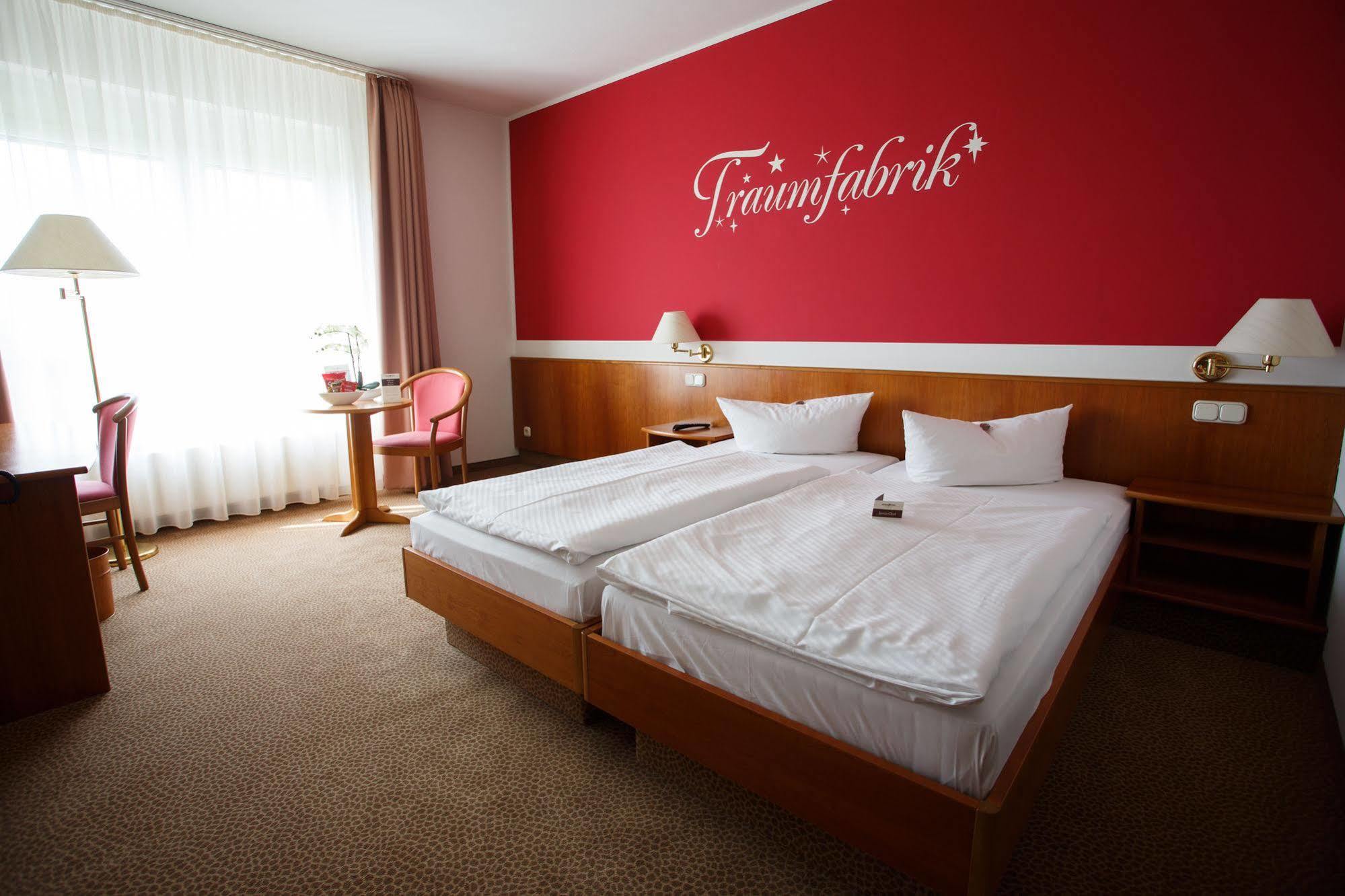 Hotel Sportwelt Radeberg Extérieur photo