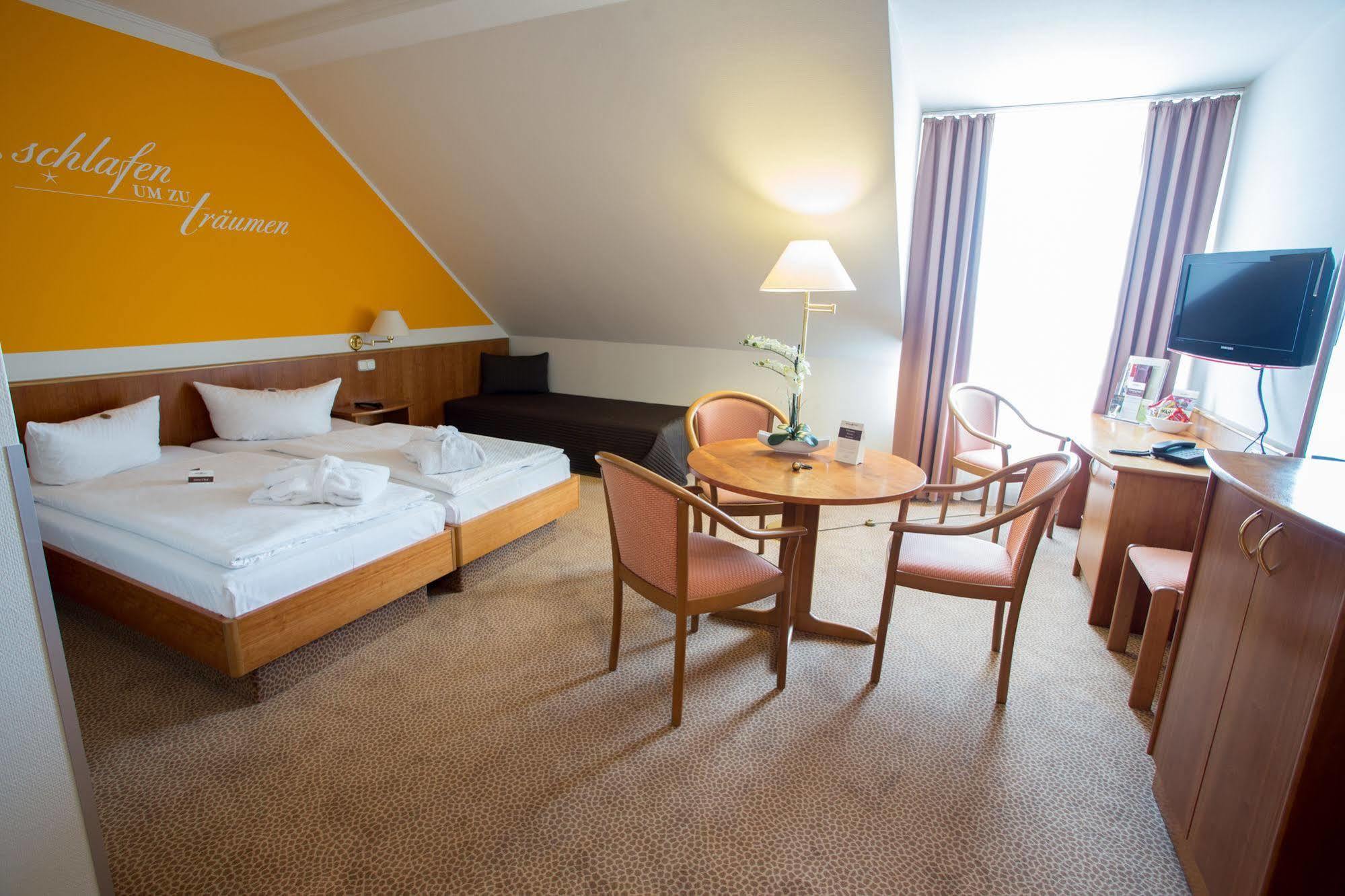 Hotel Sportwelt Radeberg Extérieur photo