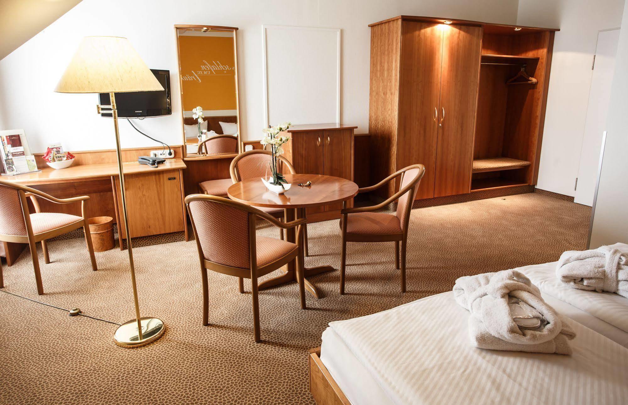 Hotel Sportwelt Radeberg Extérieur photo