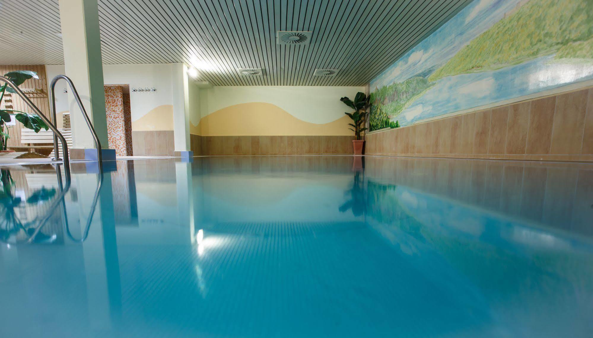 Hotel Sportwelt Radeberg Extérieur photo
