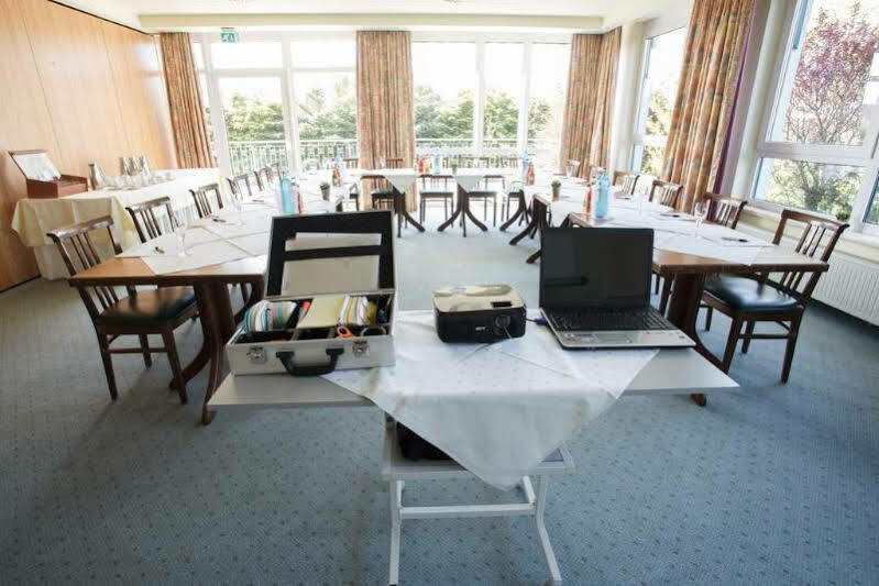Hotel Sportwelt Radeberg Extérieur photo